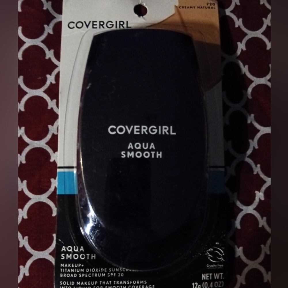 Covergirl Aqua Smooth Makeup Compact